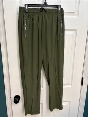 Men's Olive Green Active Joggers with Zipper Pockets